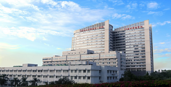 暨南大學(xué)附屬第一醫(yī)院選擇力凈工業(yè)洗衣機(jī) 暨南大學(xué)附屬第一醫(yī)院選擇力凈工業(yè)洗衣機(jī)